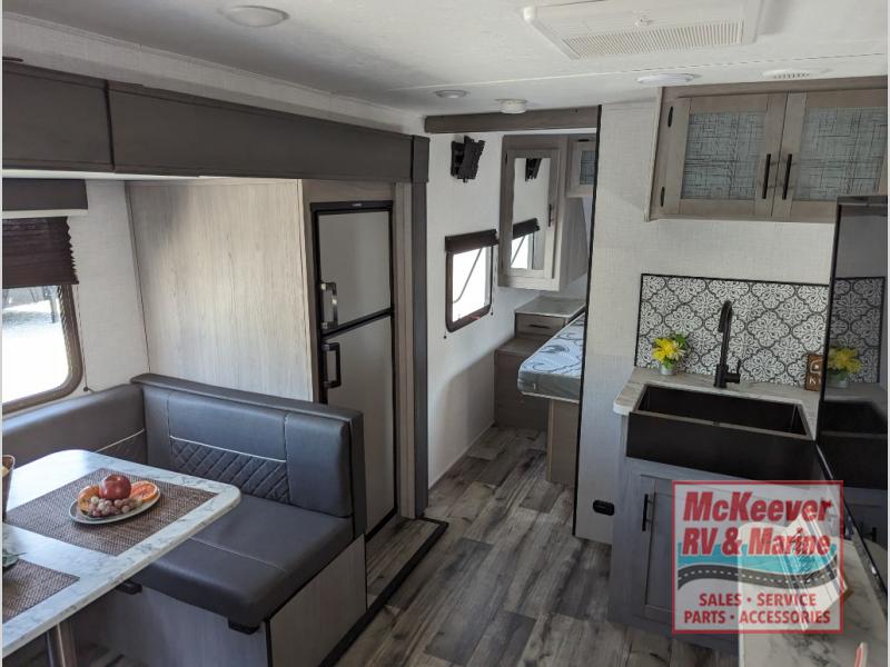 SOLD Used 2022 Dutchmen RV Coleman Light 2455BH | Sweetwater, TN