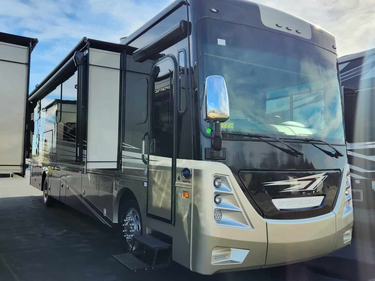 NEW 2023 Coachmen Sportscoach 402TS | St. Louis, MO