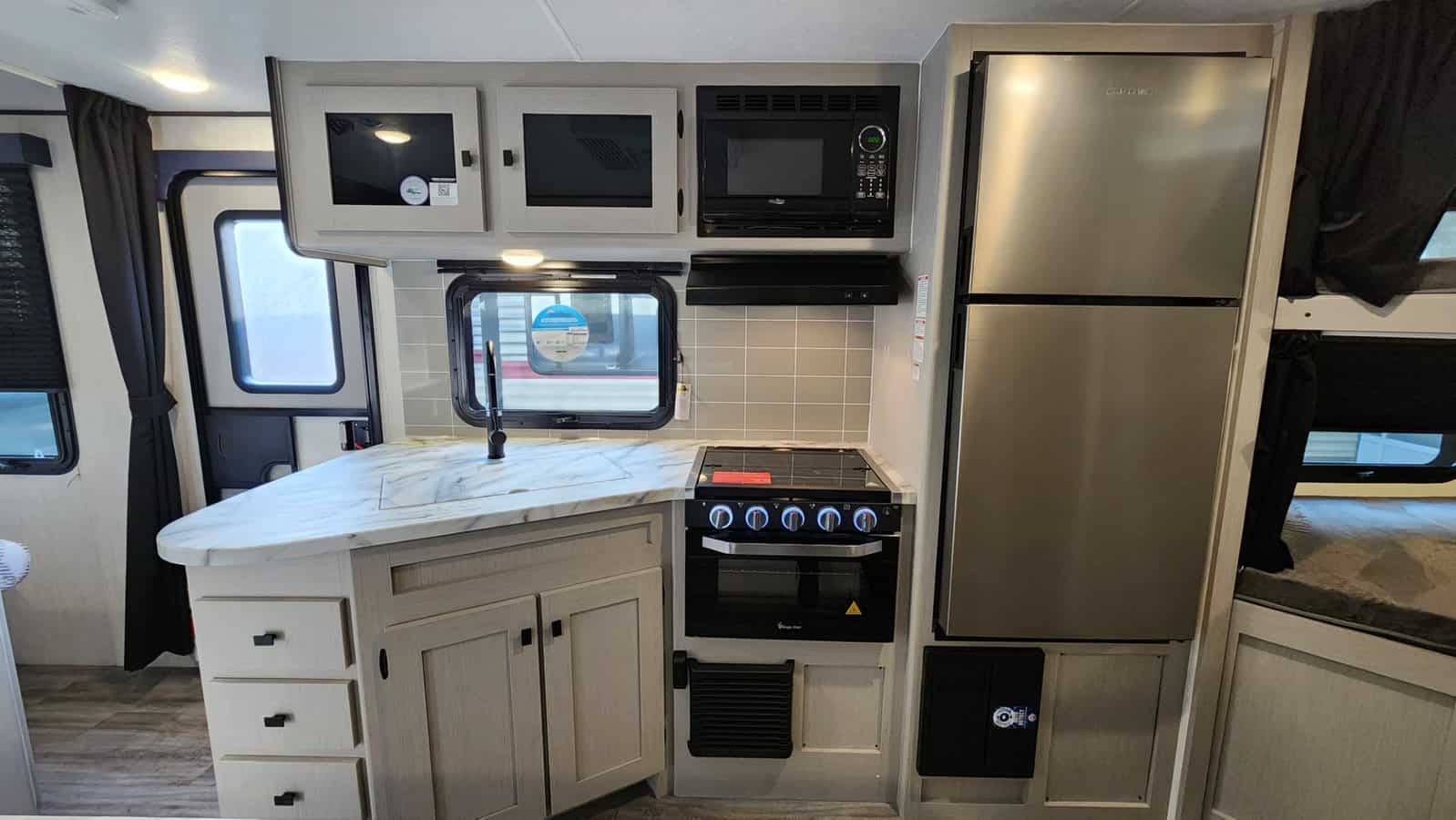 NEW 2024 Coachmen Apex 245BHS | St. Louis, MO