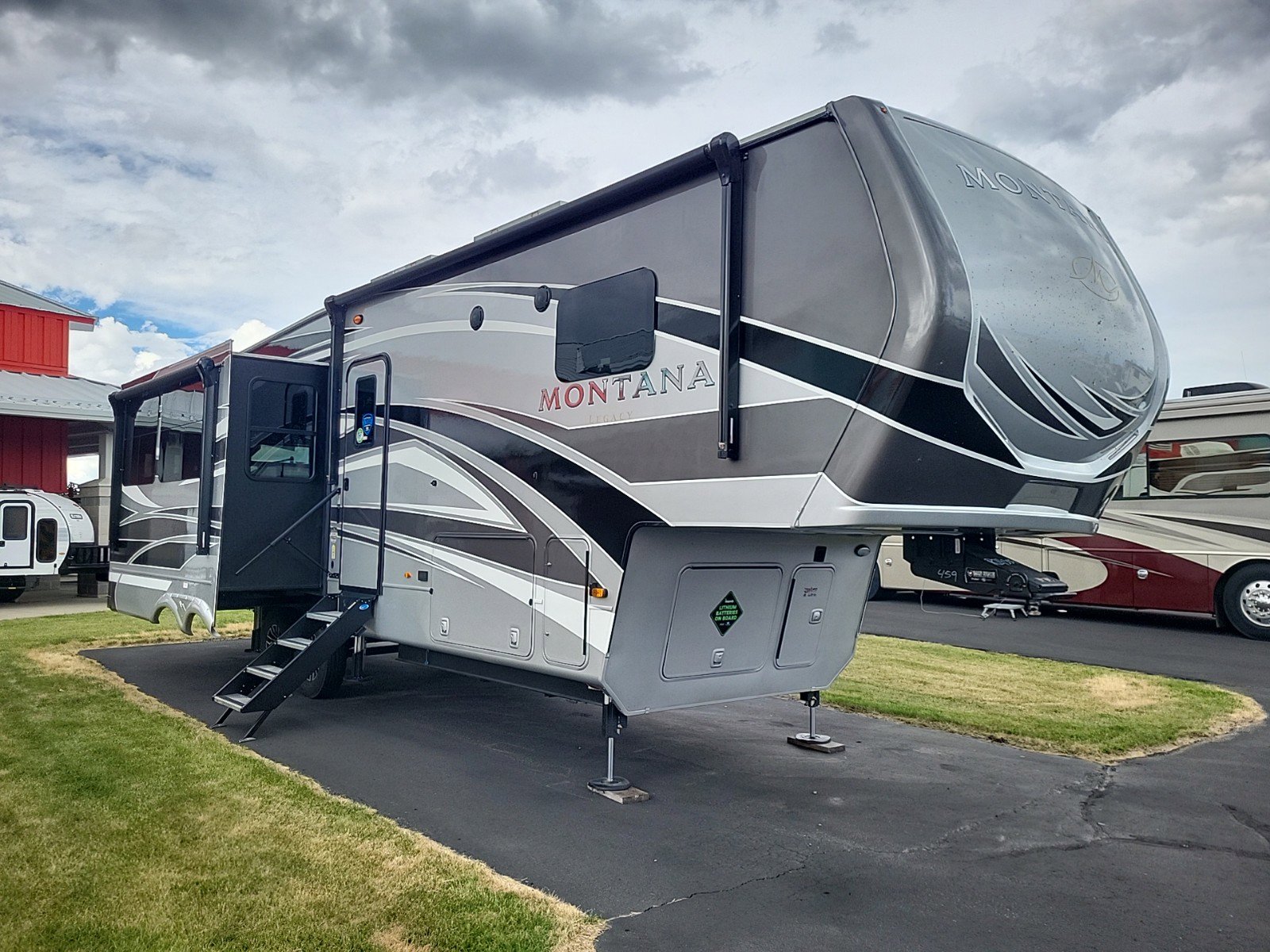 2024 Keystone Montana 3123RL | Billings, MT