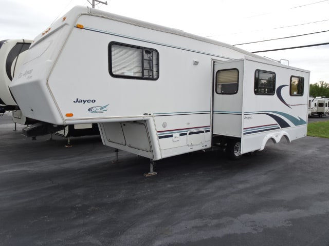 SOLD USED 1998 Jayco Designer 2630 | Joliet, IL