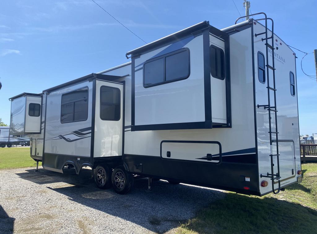 SOLD 2023 Keystone RV Montana High Country 373RD | Panama City, FL