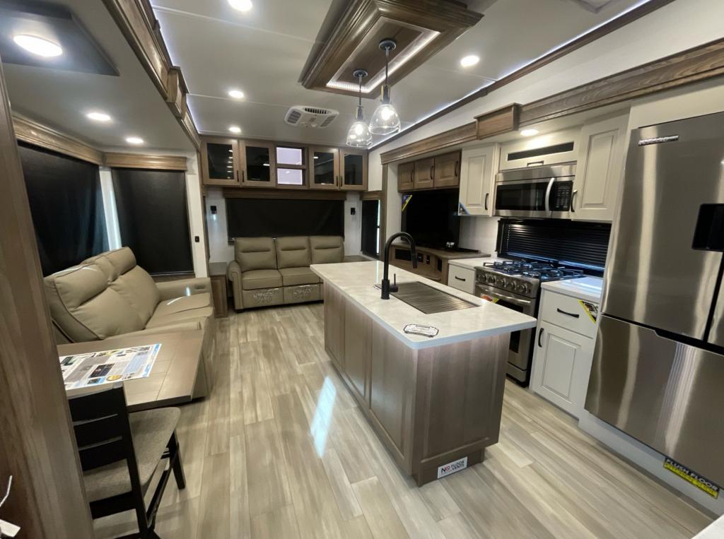 NEW 2024 Alliance RV Paradigm 310RL | Panama City, FL