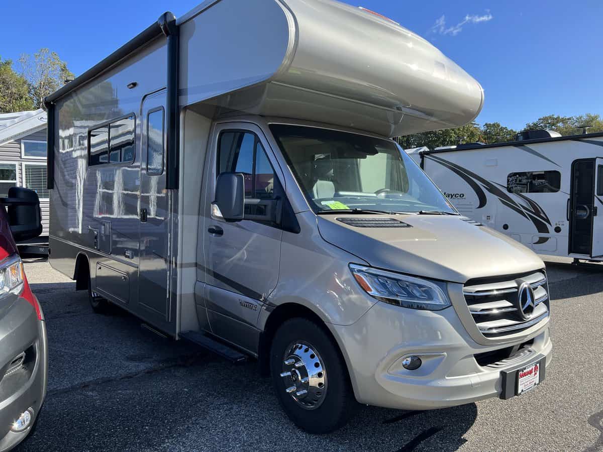 NEW 2024 Winnebago Vita 24P