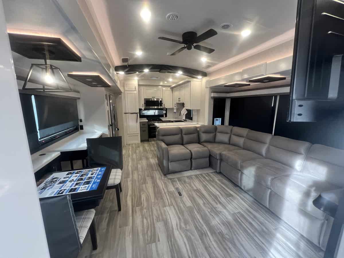 NEW 2024 Jayco PINNACLE 38FBRK FW Lake Havasu City, AZ