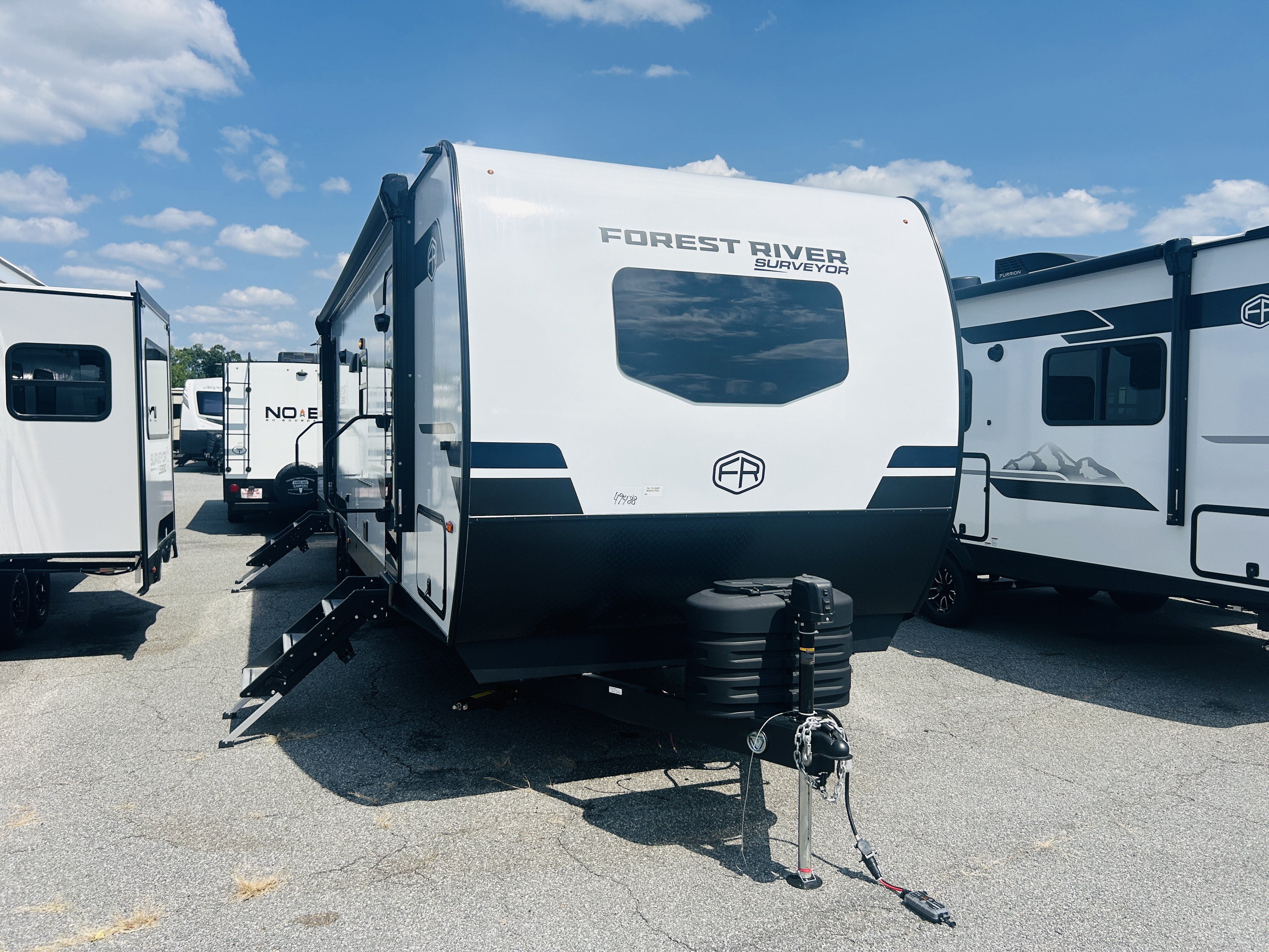 NEW 2025 Forest River SURVEYOR 303BHLE