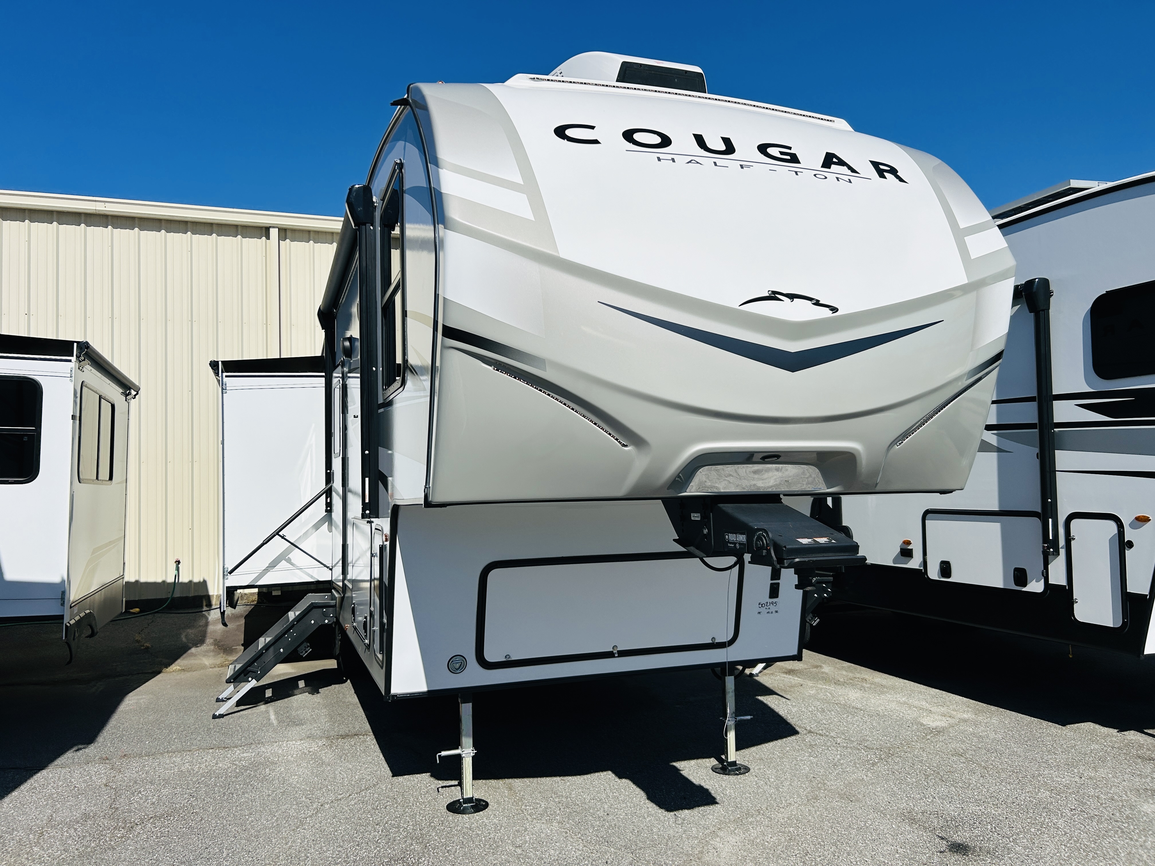 NEW 2025 Keystone COUGAR HALF-TON 27SGS