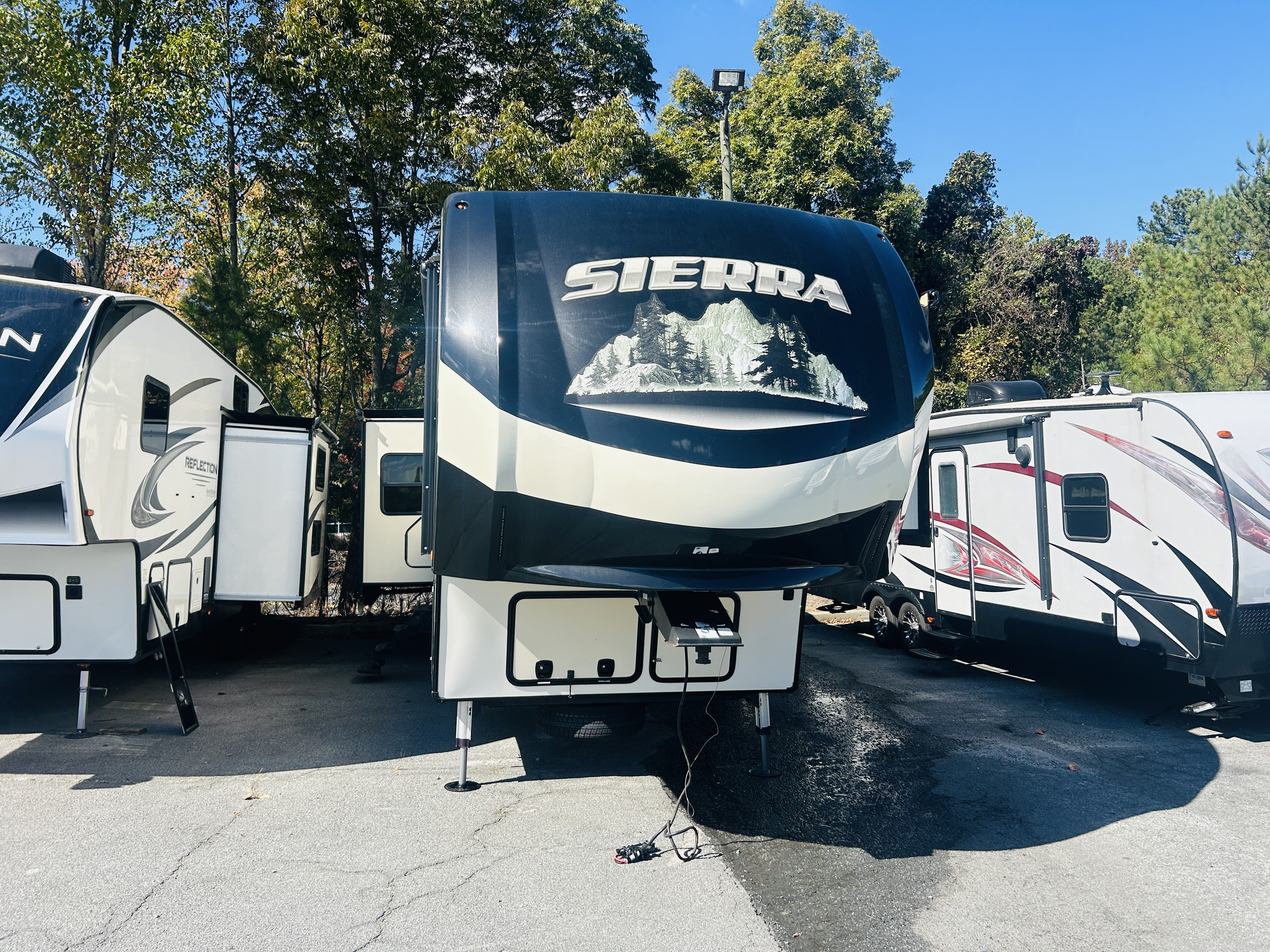 USED 2017 Forest River SIERRA 372LOK