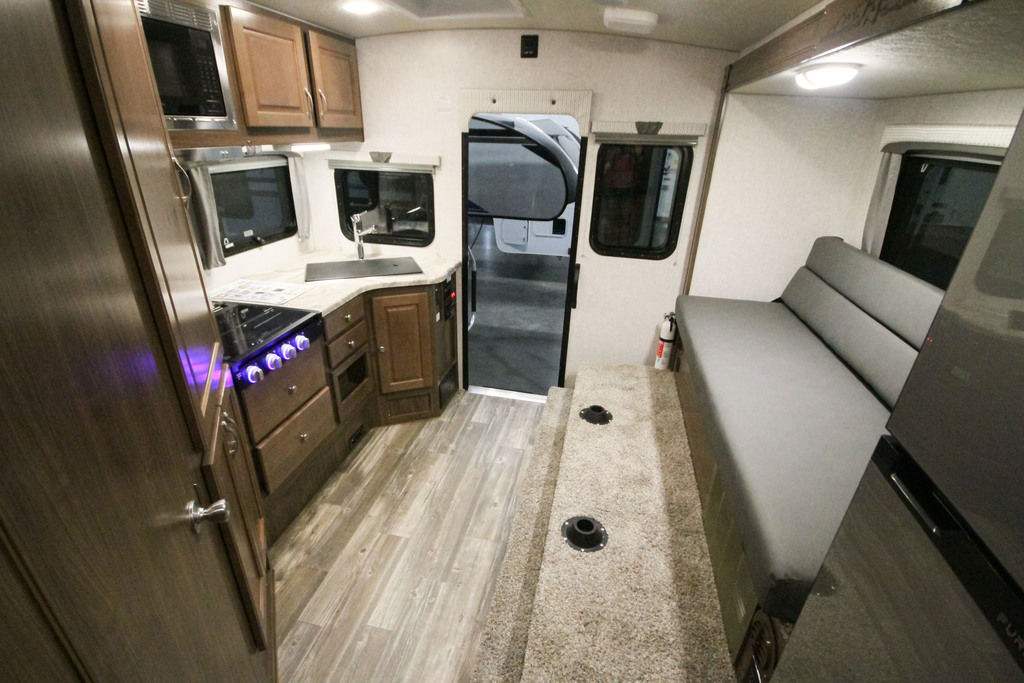 NEW 2024 Northwood Arctic Fox Campers 992 Jacksonville FL   7 377BF080 E033 4008 AE7A 012AFF10F49B 