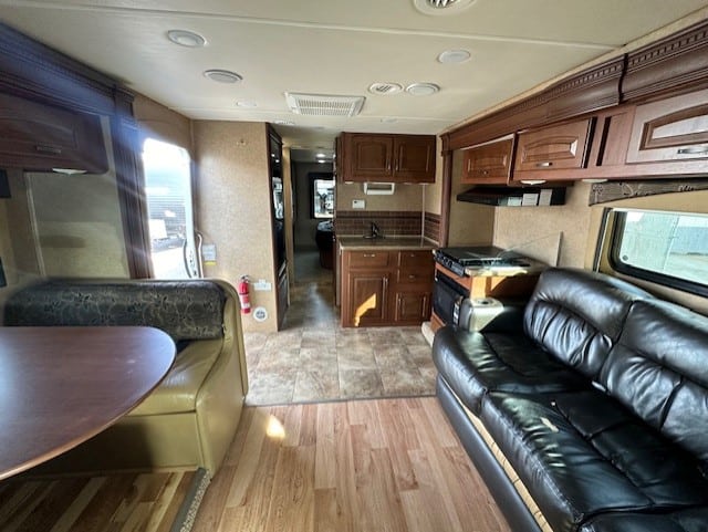 Sold Used 2013 Jayco Melbourne 29d 