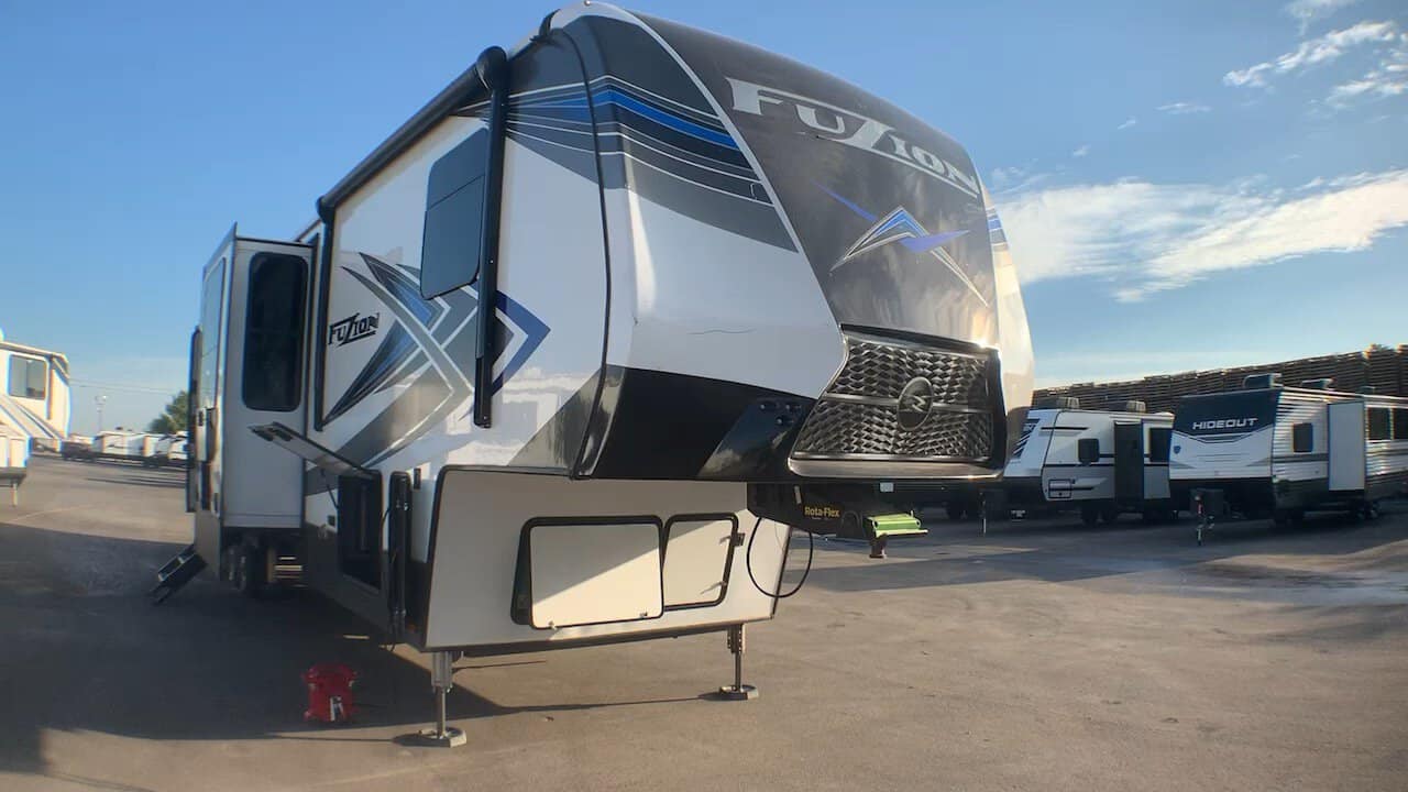 USED 2020 KEYSTONE FUZION 429 | Ft. Worth, TX