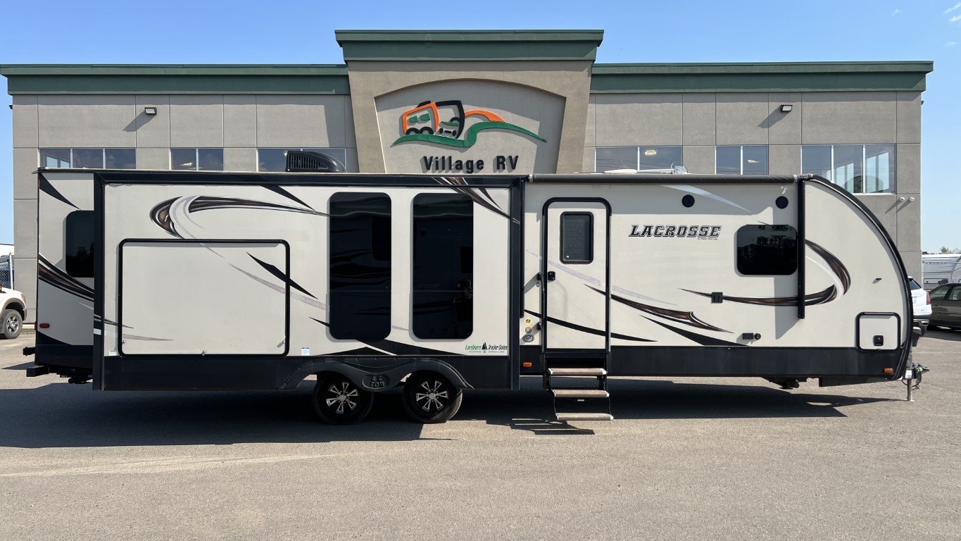 USED 2017 Prime Time LACROSSE 330RST