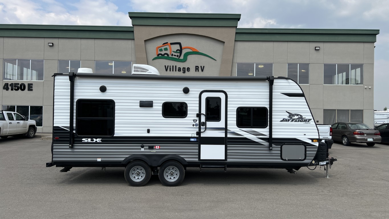 USED 2022 JAYCO JAY FLIGHT SLX 212QB