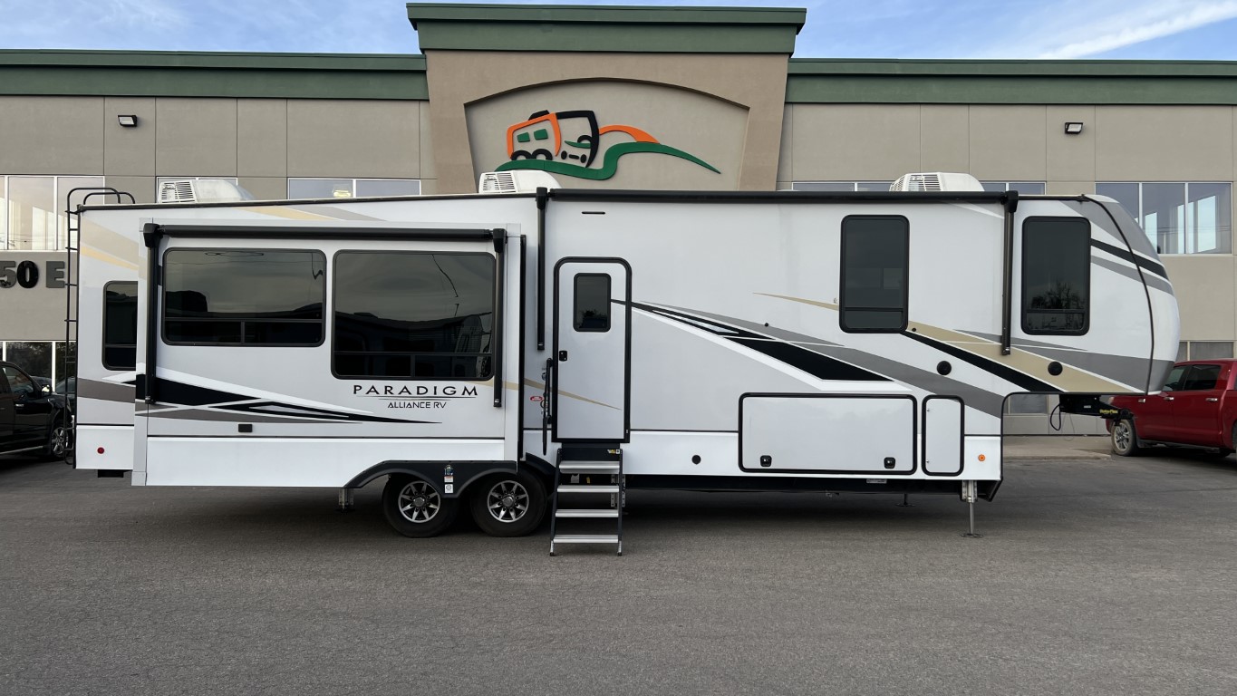 USED 2021 Alliance RV PARADIGM 340RL